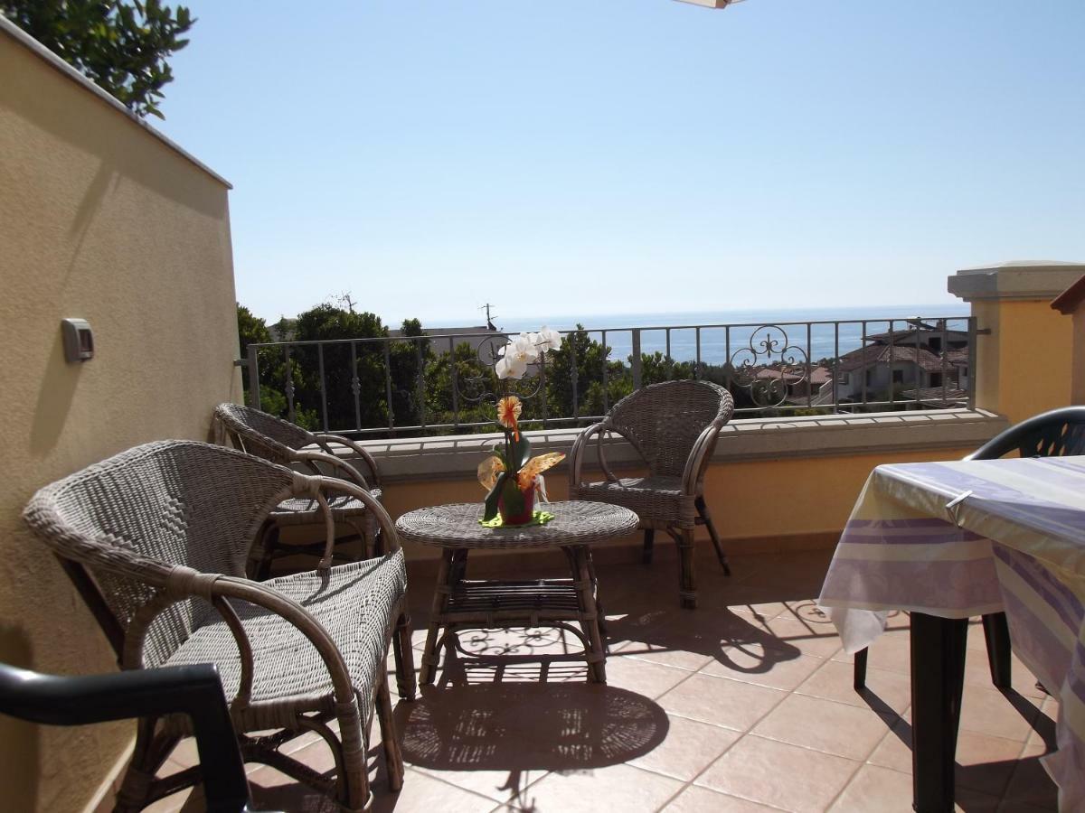 Casa Elena Lägenhet Cala Gonone Exteriör bild