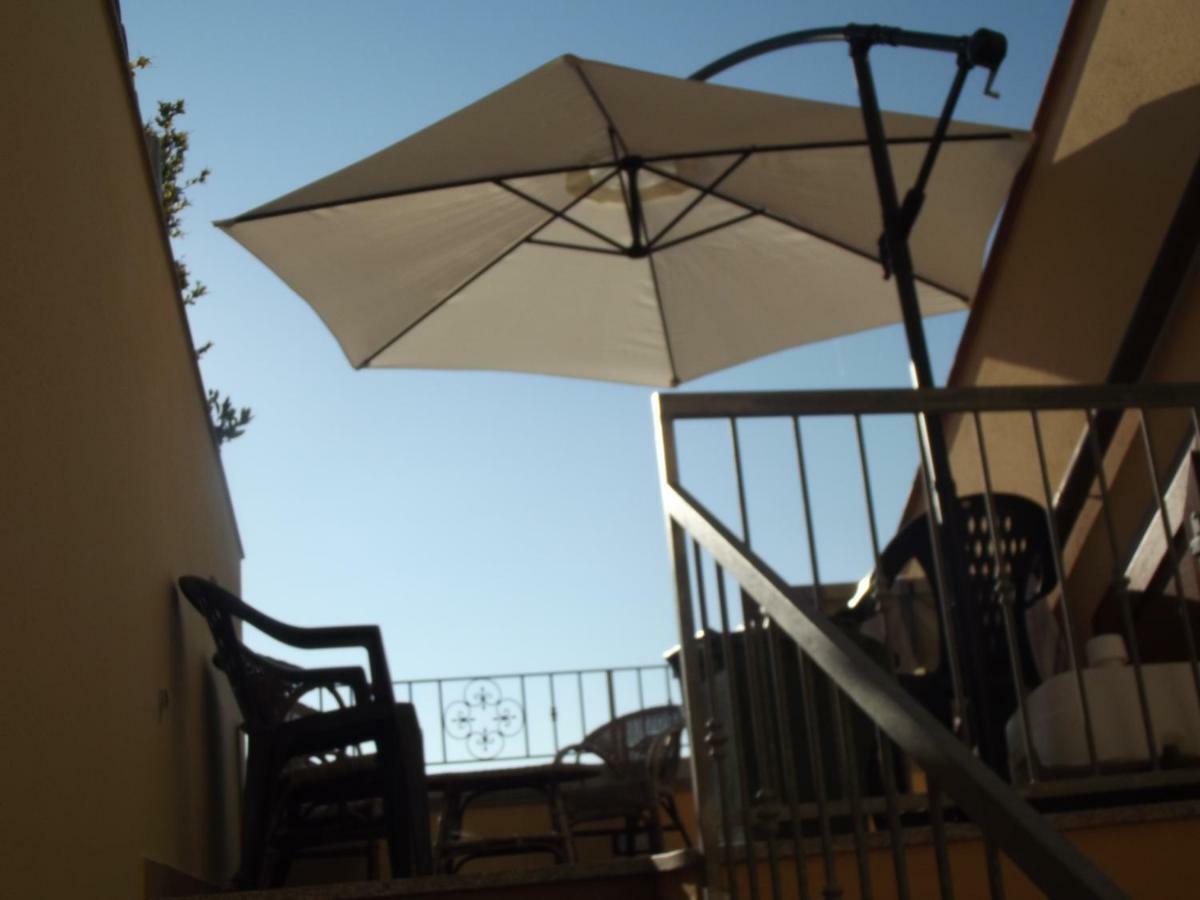 Casa Elena Lägenhet Cala Gonone Exteriör bild
